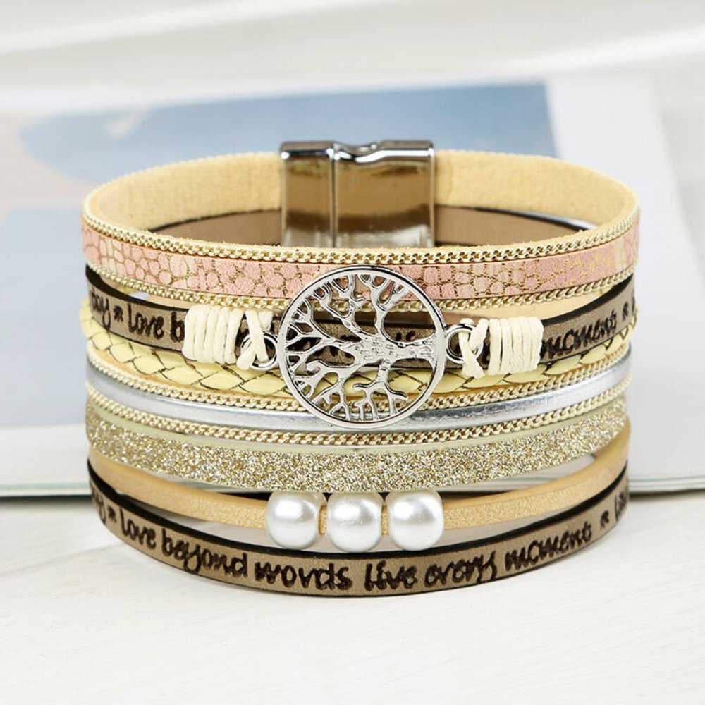 Beautiful Magnet Buckle Pearl Leather Bracelet